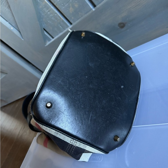 Burberry Shoulder Bag (with clutch insert) - Picture 2 of 9